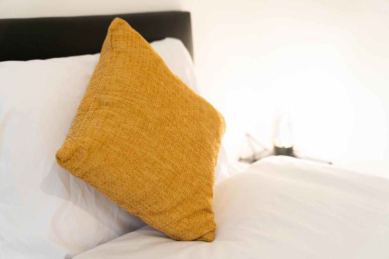 Two Bedroom Apartment-One Choice Stays- Jewellery Quarter เบอร์มิงแฮม ภายนอก รูปภาพ
