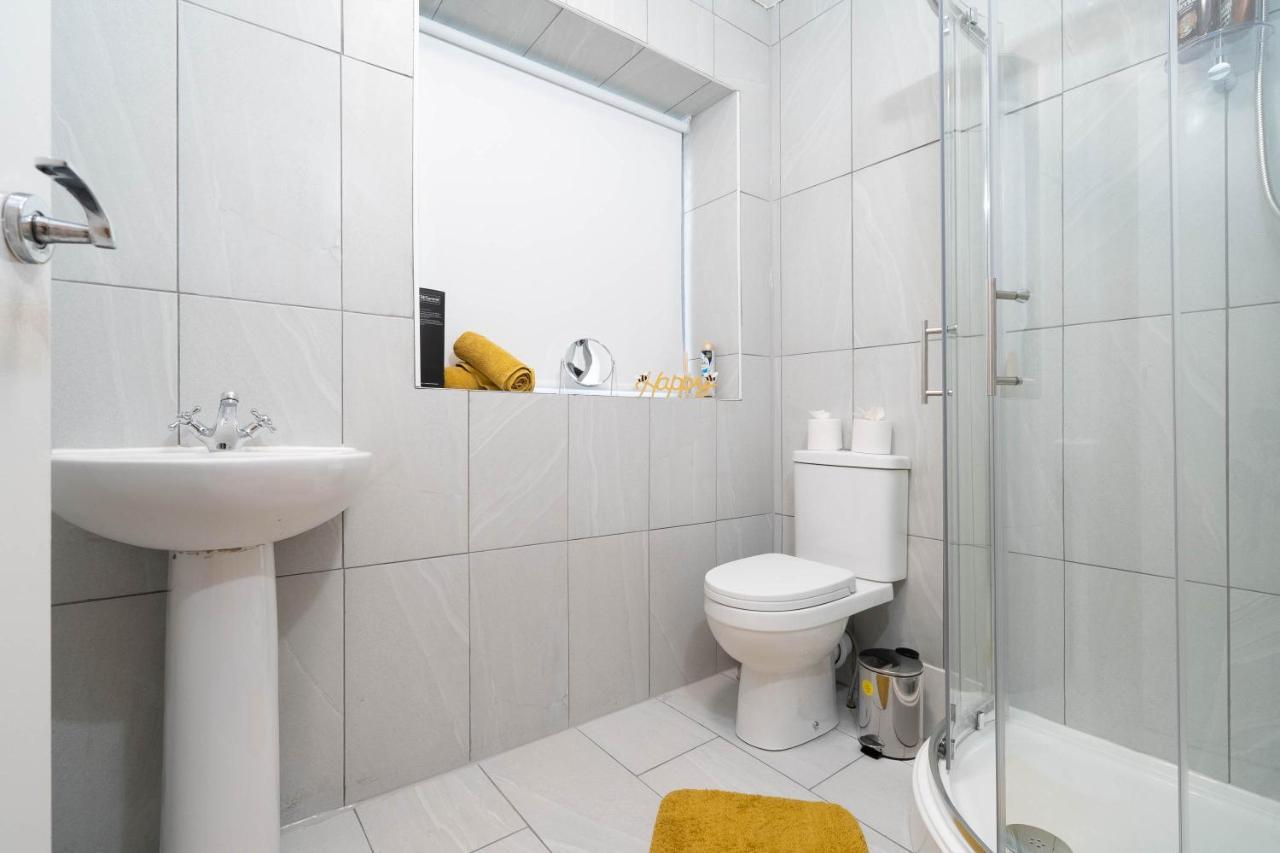 Two Bedroom Apartment-One Choice Stays- Jewellery Quarter เบอร์มิงแฮม ภายนอก รูปภาพ
